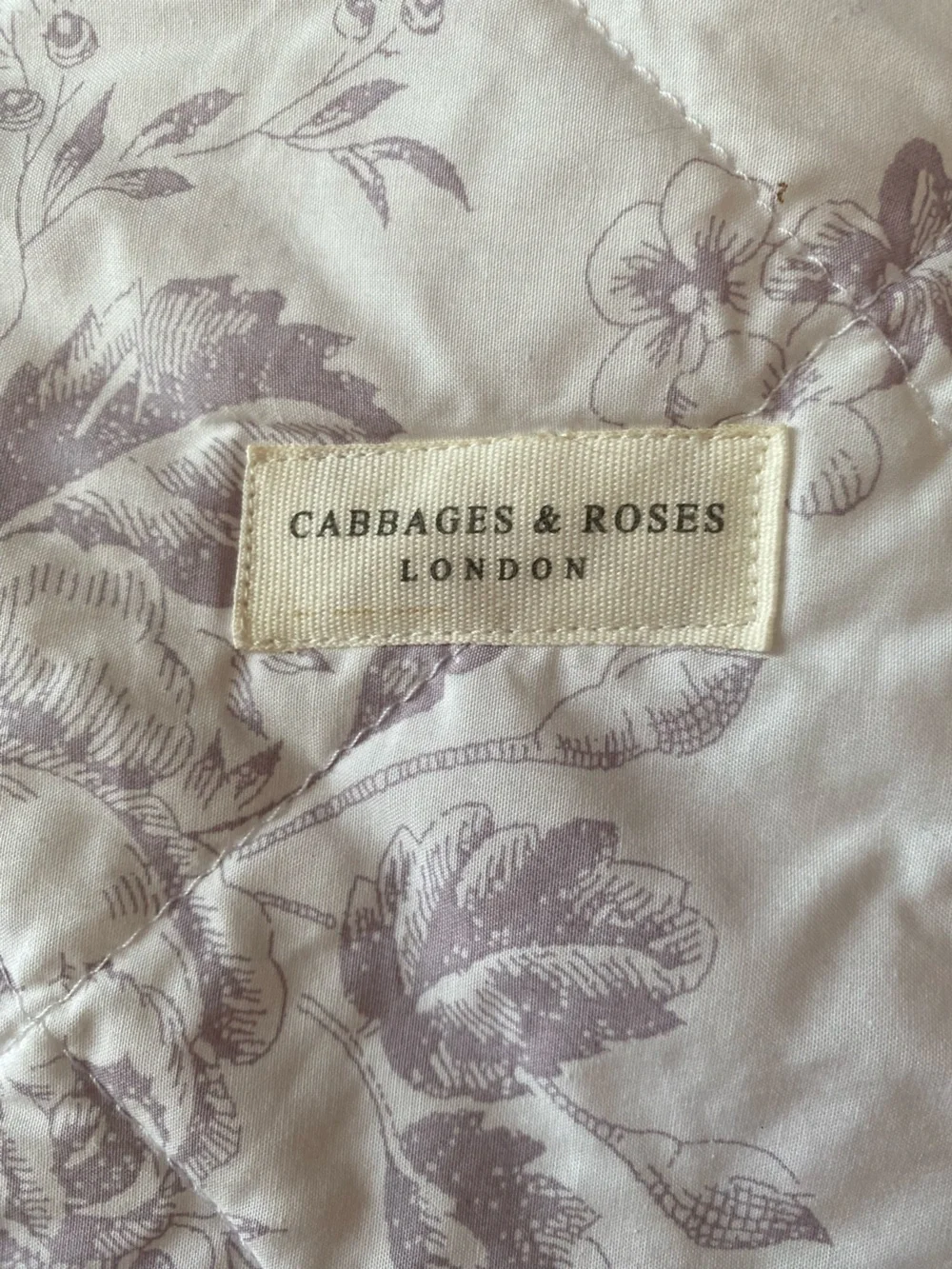 Cabbages & Roses London 2 quilted pillowcases/shams floral print